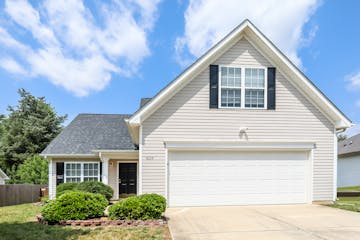 604 Walnut Crossing Dr Whitsett, NC 27377